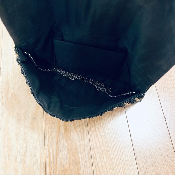 Beaded evening bag / clutch